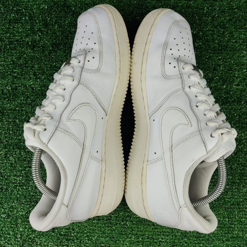 Nike Sneakers Women 10 White Air Force 1 07 Low Top DD8959-100 Leather Athletic